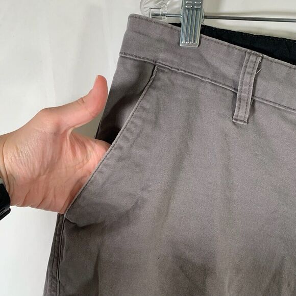 Hurley Chino Shorts Men's 38 Grey Cotton Blend Pockets 9" Inseam Button - Picture 5 of 10